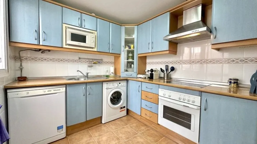 3 bedrooms townhouse for sale , Casares, Spain No. 382 № 11