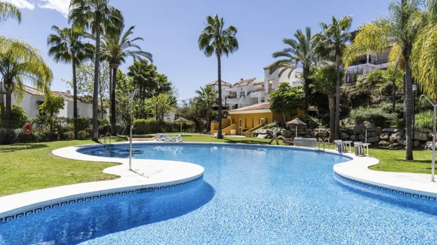 2 bedrooms apartment for sale , Nueva Andalucia, Spain No. 1055 № 14