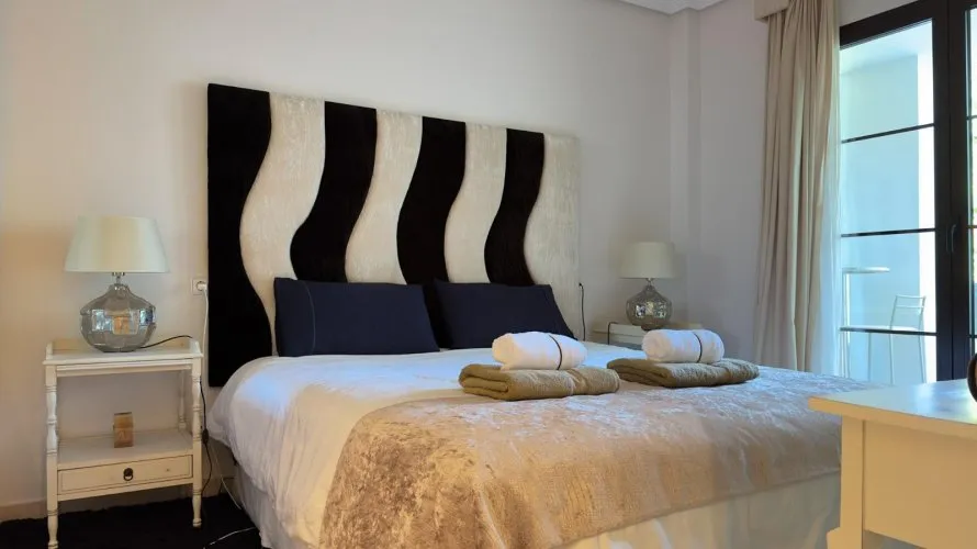 3 bedrooms apartment for sale , Benahavis, Spain No. 935 № 10