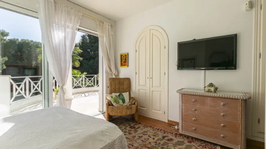 4 bedrooms villa for sale , Marbella, Spain No. 1027 № 12