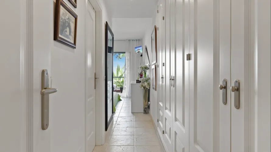 2 bedrooms apartment for sale , Estepona, Spain No. 706 № 23