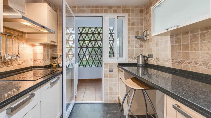 3 bedrooms apartment for sale , Estepona, Spain No. 649 № 13