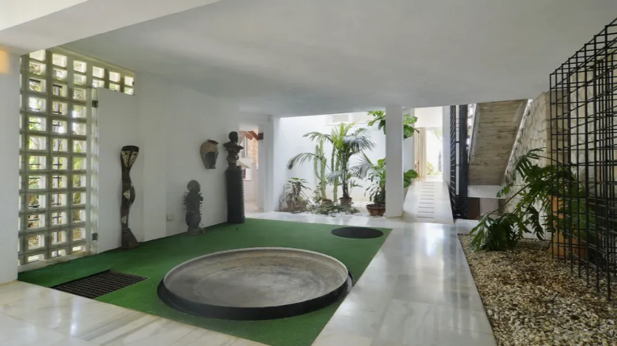 6 bedrooms villa for sale , Marbella, Spain No. 1025 № 17