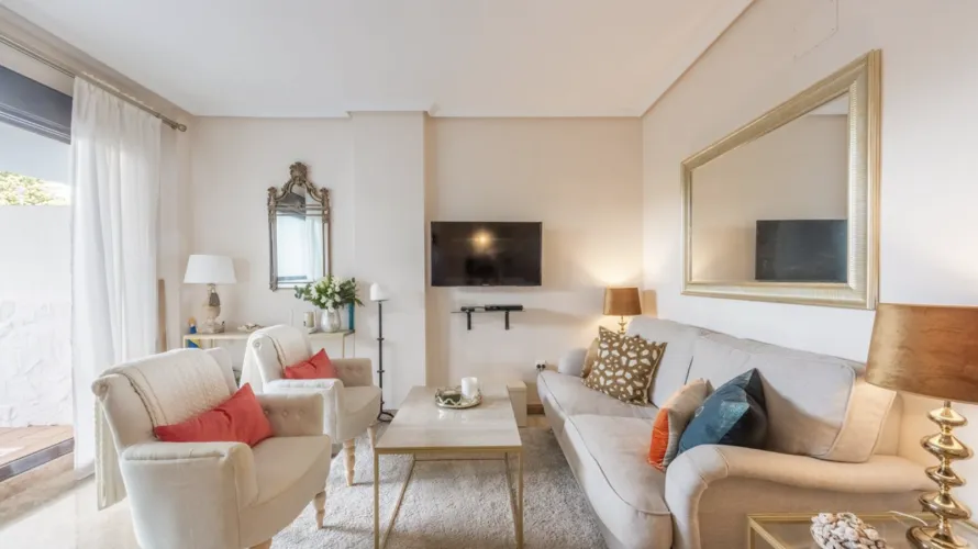 2 bedrooms apartment for sale , Estepona, Spain No. 639 № 13