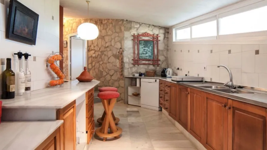 6 bedrooms villa for sale , Marbella, Spain No. 1025 № 19