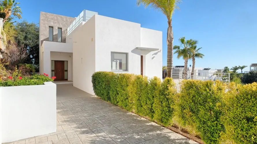 4 bedrooms villa for sale , Benahavis, Spain No. 389 № 15