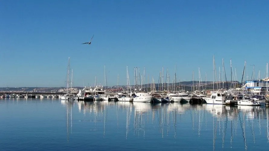 3 bedrooms apartment for sale , Estepona, Spain No. 349 № 2