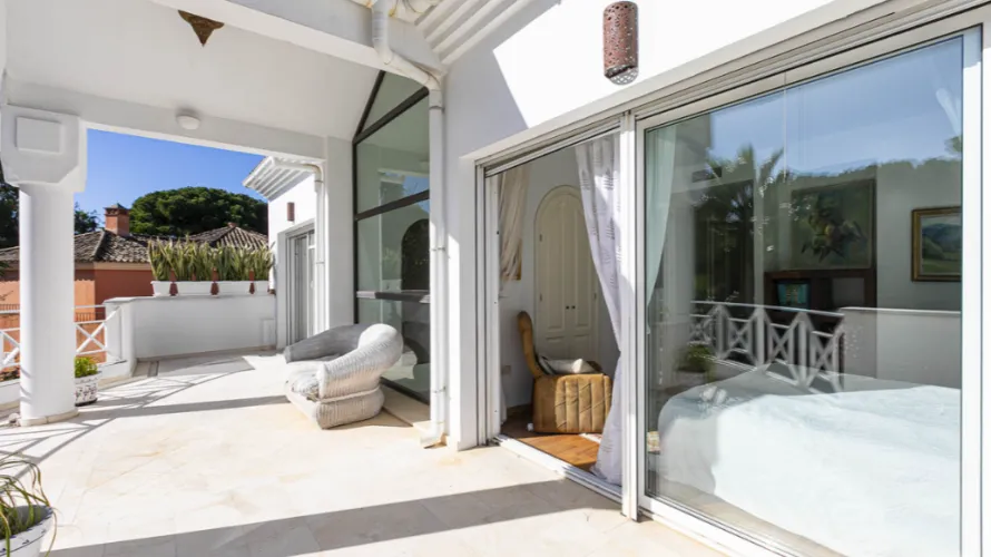 4 bedrooms villa for sale , Marbella, Spain No. 1027 № 9