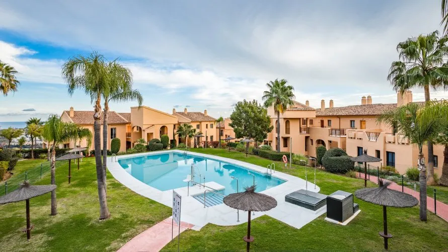 3 bedrooms penthouse for sale , Benahavis, Spain No. 402 № 1