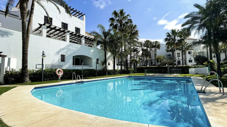 2 bedrooms apartment for sale , Marbella, Spain No. 1047 № 17