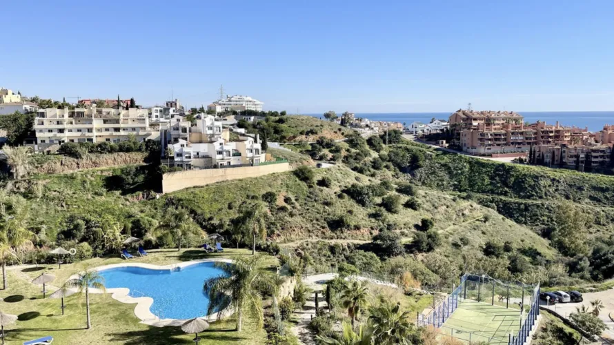 2 bedrooms duplex for sale , Fuengirola, Spain No. 815 № 2