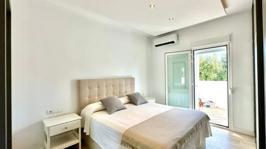 2 bedrooms apartment for sale , Estepona, Spain No. 615 № 10