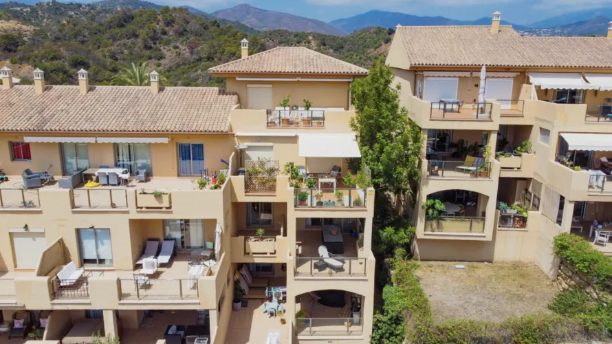 3 bedrooms apartment for sale , Estepona, Spain No. 649 № 26
