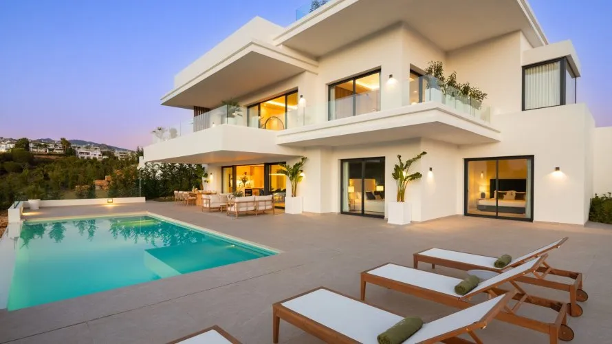 5 bedrooms villa for sale , Estepona, Spain No. 486 № 19