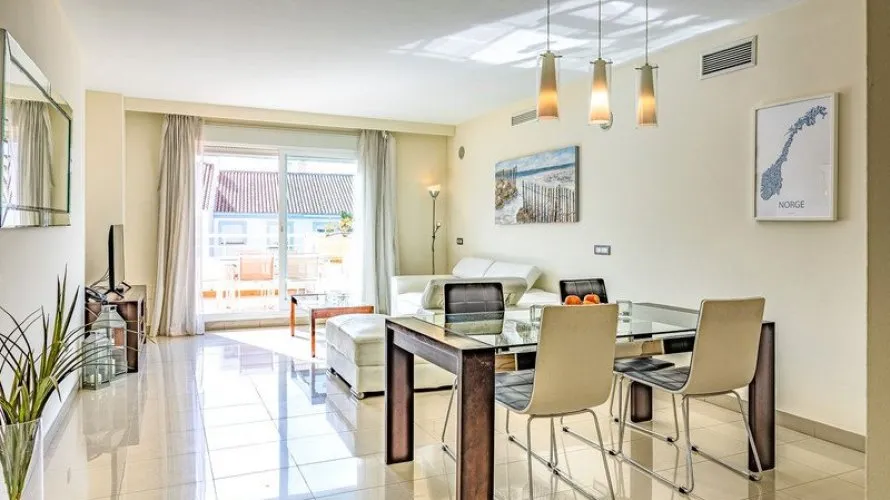2 bedrooms apartment for sale , Estepona, Spain No. 587 № 9