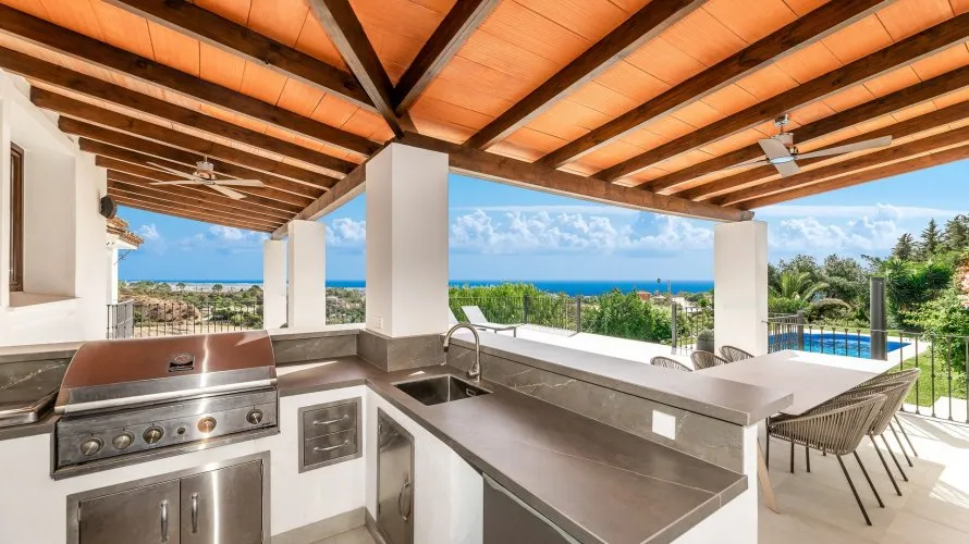 5 bedrooms villa for sale , Estepona, Spain No. 516 № 13
