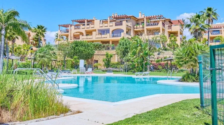 3 bedrooms apartment for sale , Benahavis, Spain No. 891