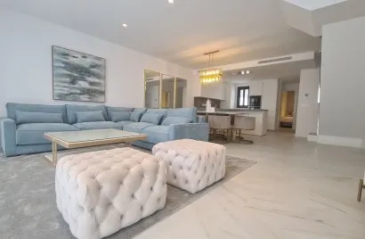 4 bedrooms townhouse for sale , Marbella, Spain No. 421