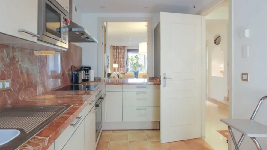3 bedrooms townhouse for sale , Benahavis, Spain No. 928 № 18