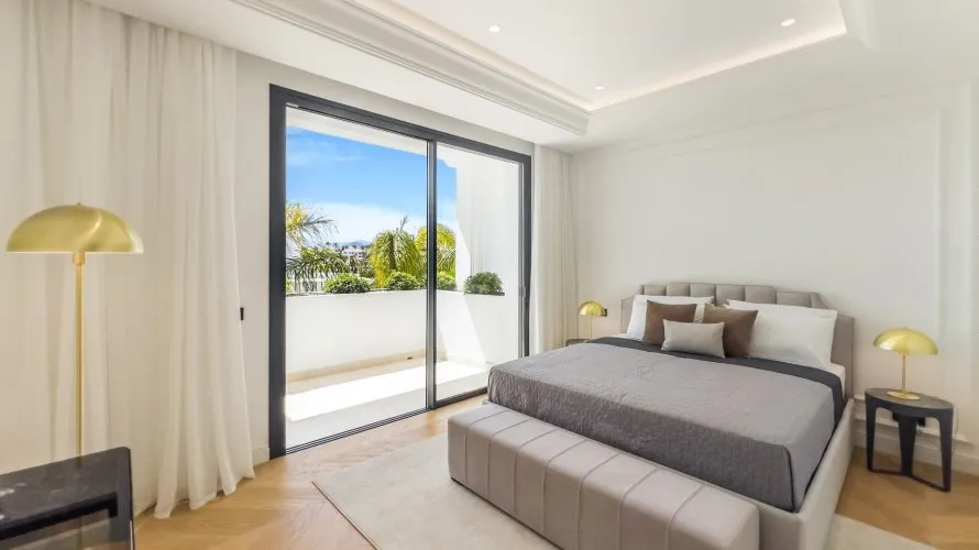 6 bedrooms villa for sale , Marbella, Spain No. 777 № 24