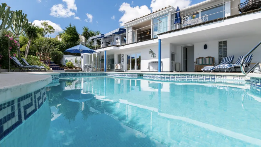 3 bedrooms villa for sale , Estepona, Spain No. 610 № 3