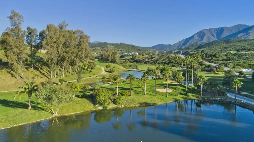 2 bedrooms apartment for sale , Estepona, Spain No. 348 № 2