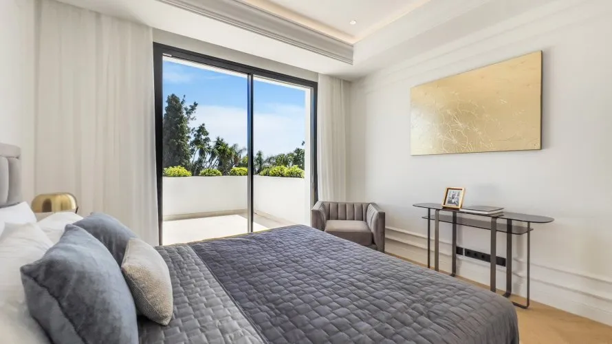 6 bedrooms villa for sale , Marbella, Spain No. 777 № 14