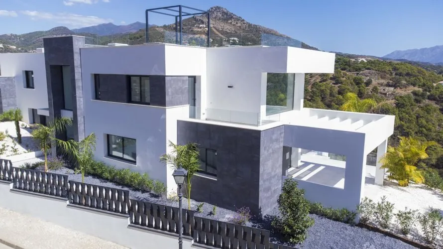 5 bedrooms villa for sale , Benahavis, Spain No. 400 № 2
