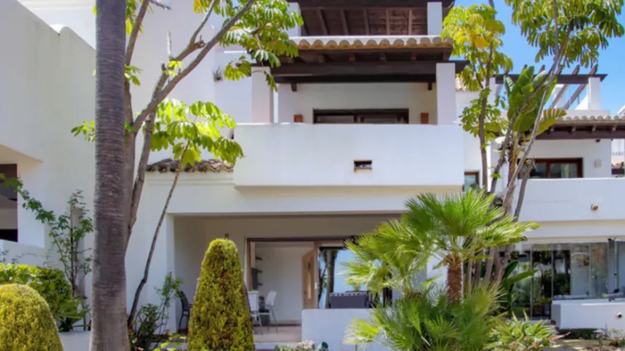 3 bedrooms townhouse for sale , Benahavis, Spain No. 928 № 24