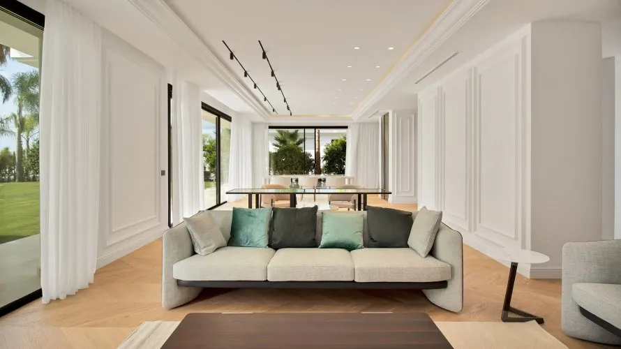 6 bedrooms villa for sale , Marbella, Spain No. 388 № 18