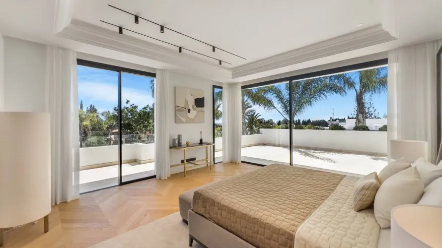 6 bedrooms villa for sale , Marbella, Spain No. 777 № 22
