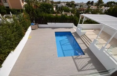 4 bedrooms villa for sale , Nueva Andalucia, Spain No. 933