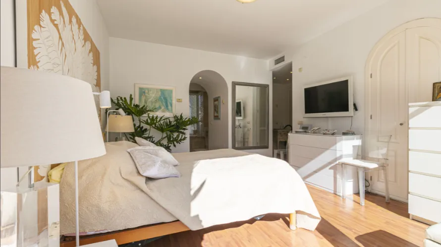 4 bedrooms villa for sale , Marbella, Spain No. 1027 № 20