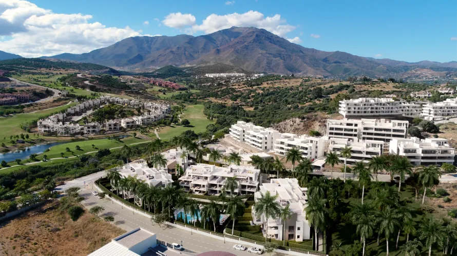 2 bedrooms apartment for sale , Estepona, Spain No. 562 № 3