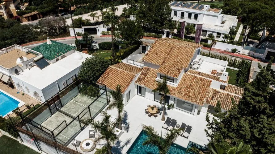 7 bedrooms villa for sale , Nueva Andalucia, Spain No. 211 № 25