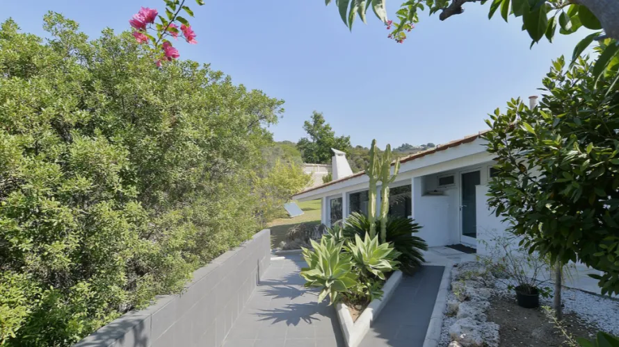 6 bedrooms villa for sale , Marbella, Spain No. 1025 № 2