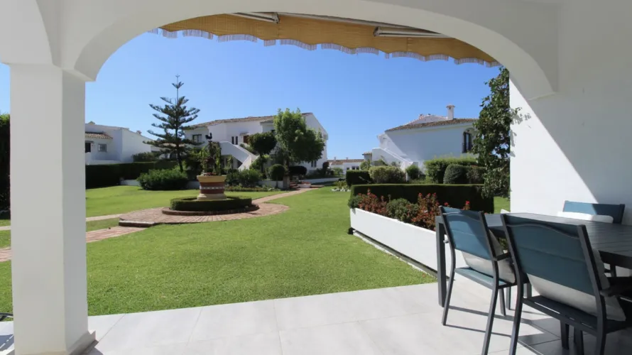 2 bedrooms apartment for sale , Estepona, Spain No. 1053 № 1