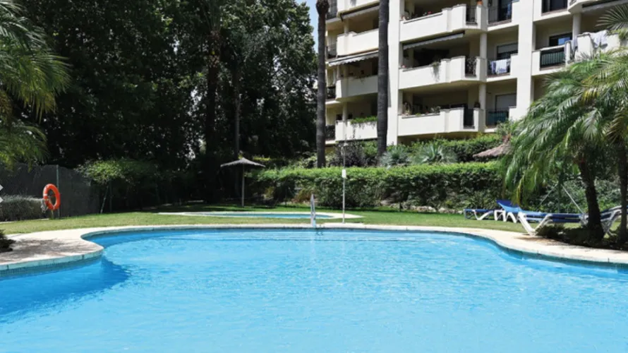 2 bedrooms apartment for sale , Cortes (San Pedro De Alcantara), Spain No. 1070 № 9