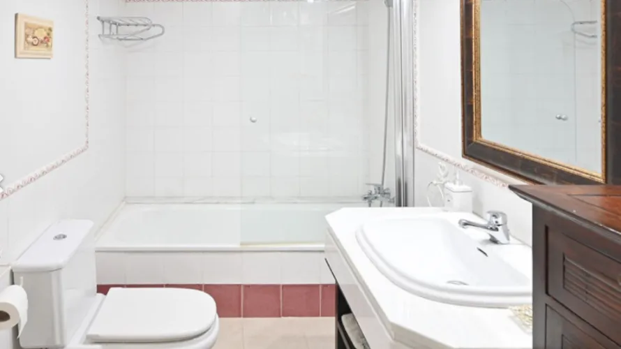 2 bedrooms apartment for sale , Cortes (San Pedro De Alcantara), Spain No. 1070 № 15