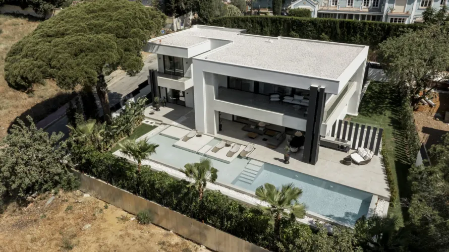 5 bedrooms villa for sale , Marbella, Spain No. 572 № 17