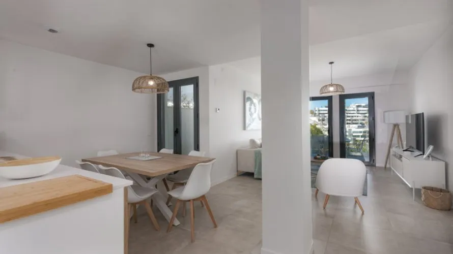 3 bedrooms apartment for sale , Estepona, Spain No. 395