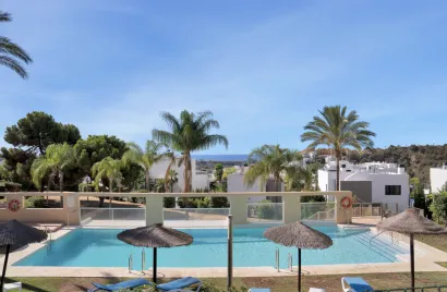 3 bedrooms apartment for sale , Estepona, Spain No. 648
