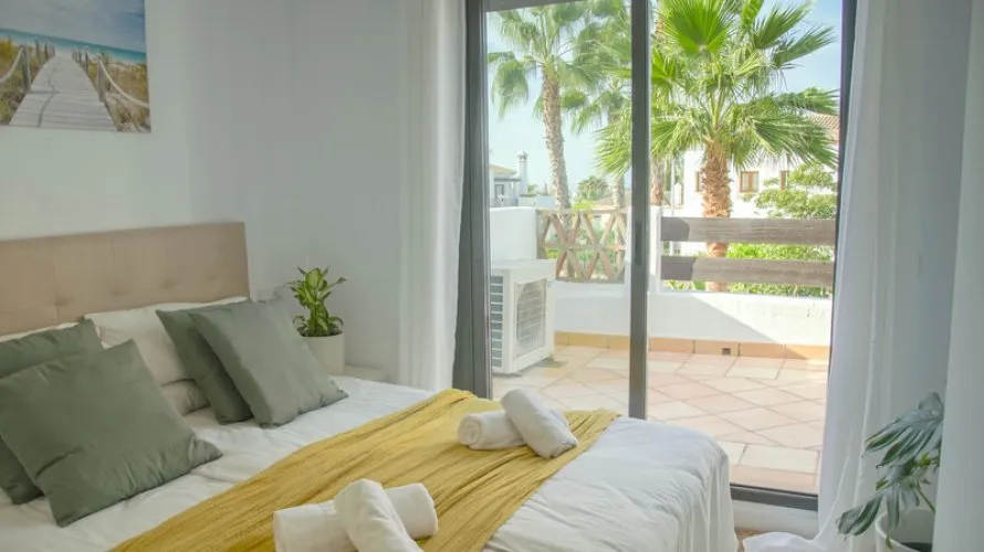 2 bedrooms apartment for sale , Estepona, Spain No. 469 № 6