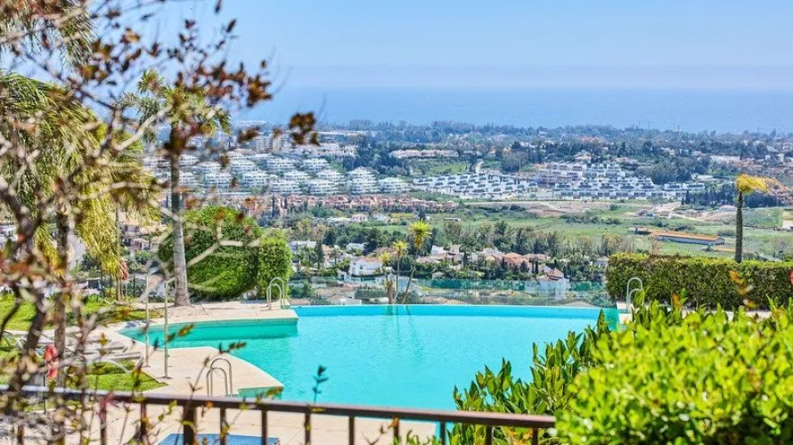 3 bedrooms apartment for sale , Benahavis, Spain No. 891 № 1