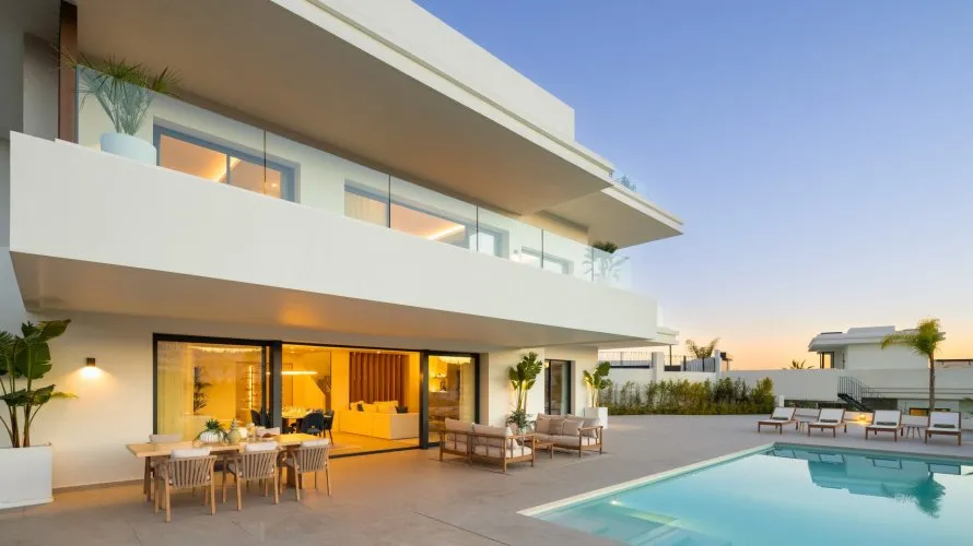 5 bedrooms villa for sale , Estepona, Spain No. 486 № 18