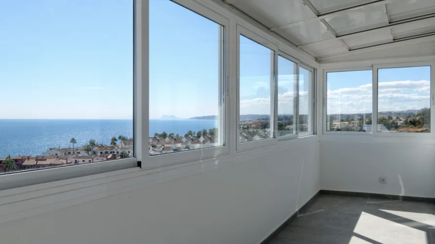 3 bedrooms penthouse for sale , Estepona, Spain No. 694 № 2