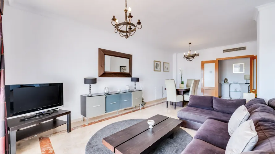 3 bedrooms apartment for sale , Estepona, Spain No. 649 № 15
