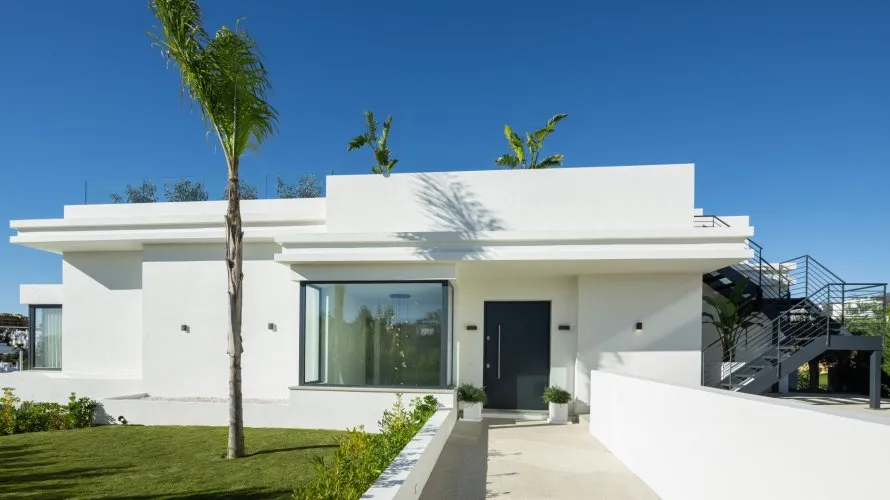 5 bedrooms villa for sale , Estepona, Spain No. 486 № 1