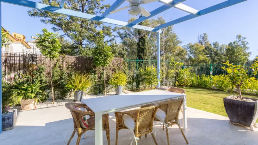 4 bedrooms villa for sale , Cortes (San Pedro De Alcantara), Spain No. 1024 № 25