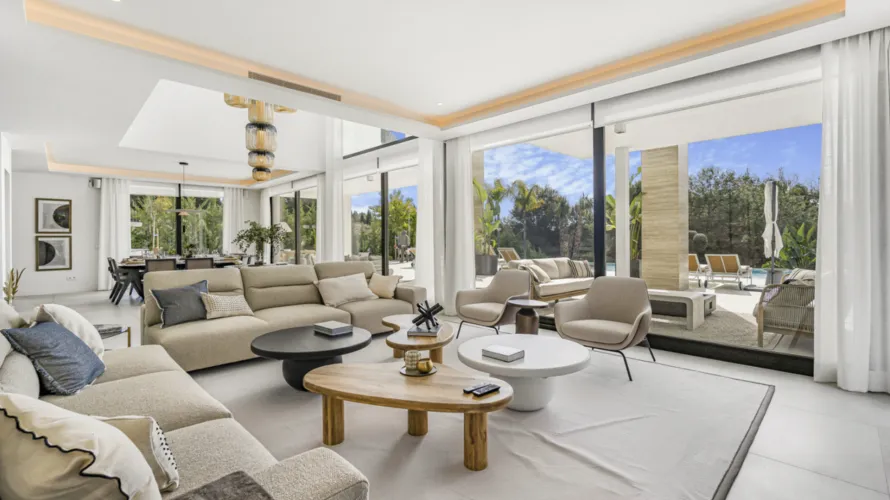 6 bedrooms villa for sale , Marbella, Spain No. 637 № 12